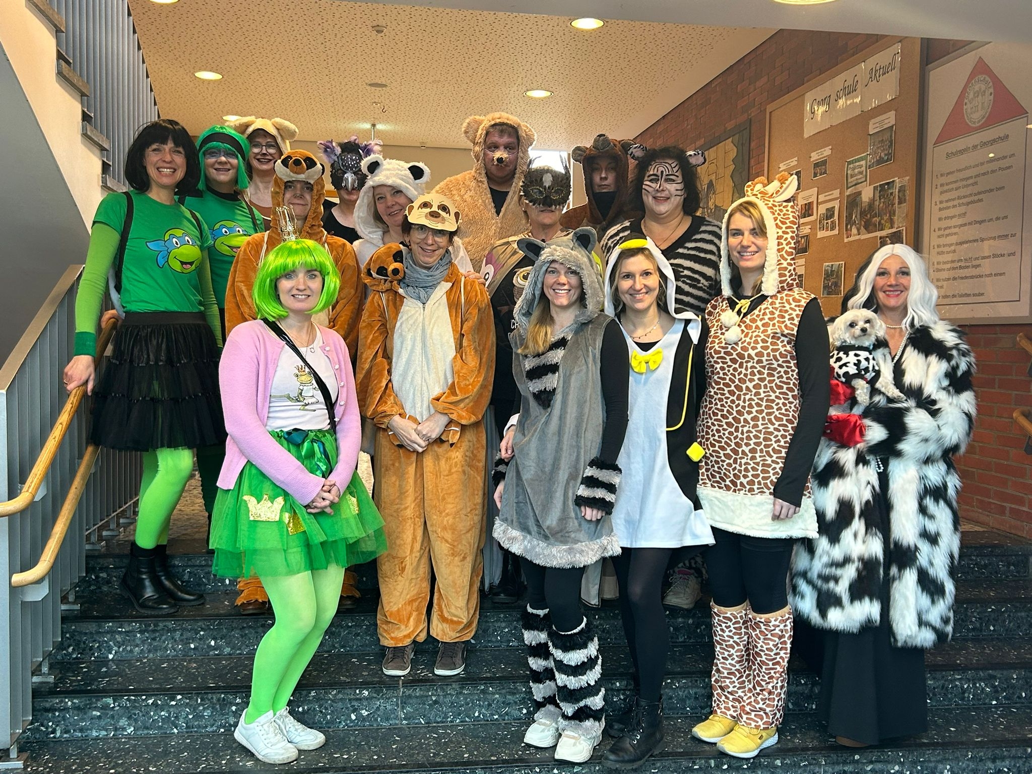 A equipa da Georgschule com os seus trajes típicos de grupo de ano.